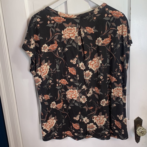 Torrid Floral Knit Cupro Dolman Black Short-sleeve Tee W-510 Plus Size 1X - Picture 9 of 10